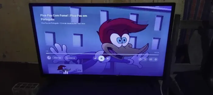 Vende-se televisão AOC - roku