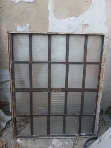 Janela de ferro 1.20×1