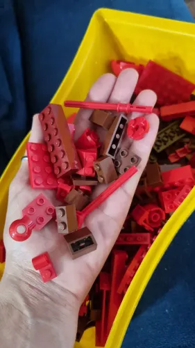 LEGO - Lote com 350 Peças - Tons Vermelho e Marrom