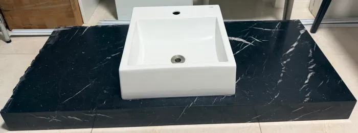 Bancada Marmore Nero Marquina com Cuba Celite