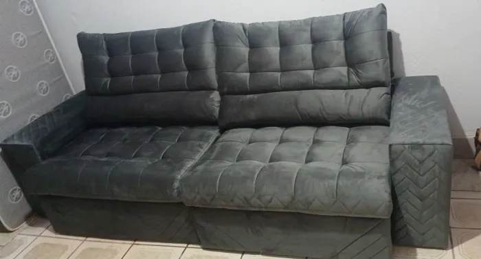 Vendo sofá 1 mes de uso, tamanho 2,50 FAÇO A ENTREGA