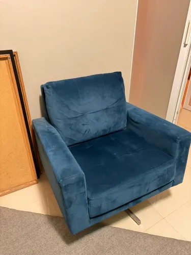 02 POLTRONAS GIRATÓRIAS