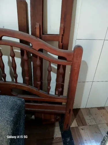 Cama casal em excelente estado