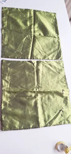 4 Capas de almofada usadas. RS 5 cada