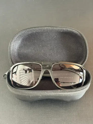Óculos Levis original com case