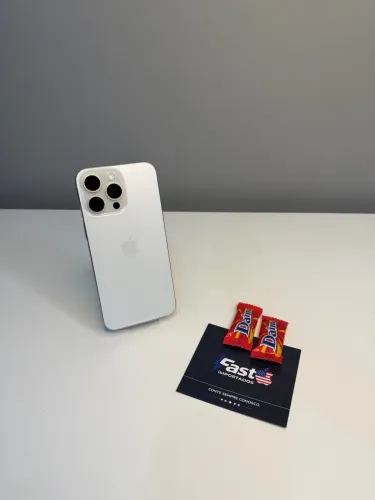 iPhone 15 Pro Max 256Gb Branco - OPORTUNIDADE