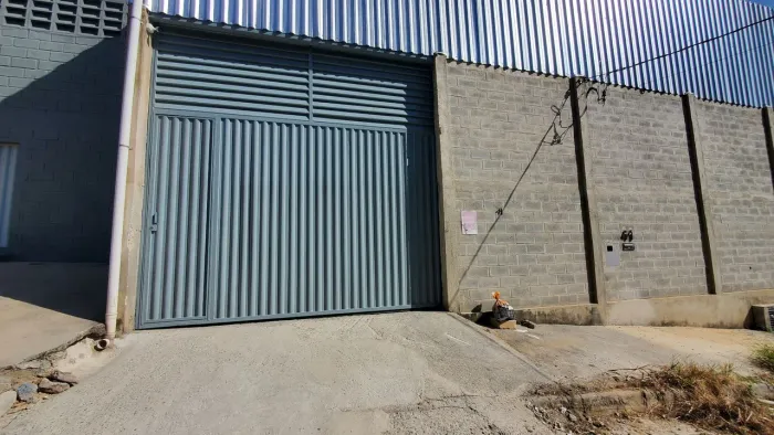 Galpão 360m² na MG-424 em Vespasiano, Alugado, Renda Imediata, R$ 1,2 Milhão