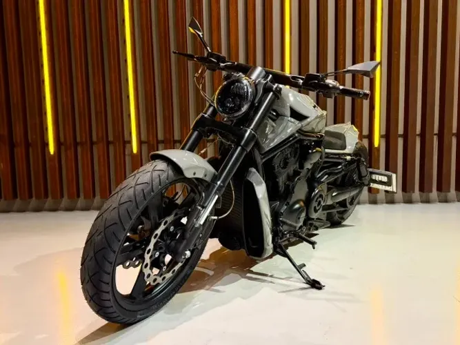 Harley-Davidson V-Rod Exclusiva
