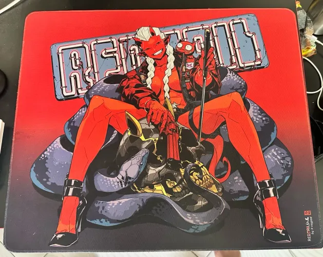 MOUSEPAD HEAVY BEE (REDTAIL)