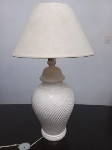 ABAJUR ANTIGO PORCELANA 60 cm
