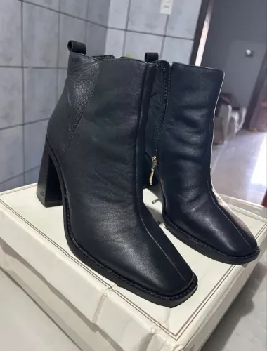 Bota couro Jorge Bischoff 