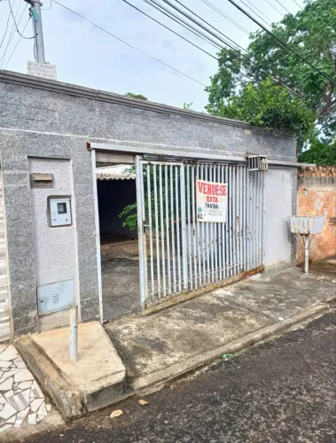 VENDE-SE IMÓVEL