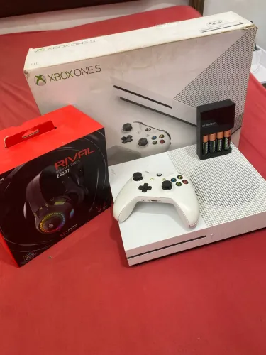 XBOX ONE S 1TB