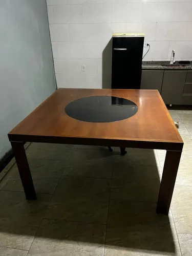 Mesa madeira maciça 1,20x1,20