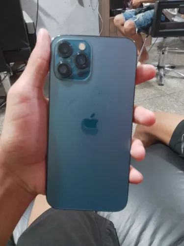 Vendo ou troco um iphone 12 pro max 128gb com apenas 2 meses de uso