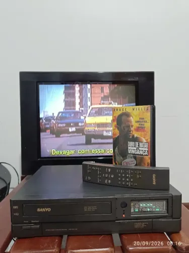 Vídeo Cassete SANYO VHR-9401 (Detalhes - Funcionando 100% com controle)