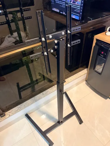 Suporte Chão Piso Pedestal Para Tv Com Rodas