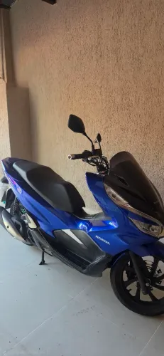 Honda PCX 2022 - Impecável 