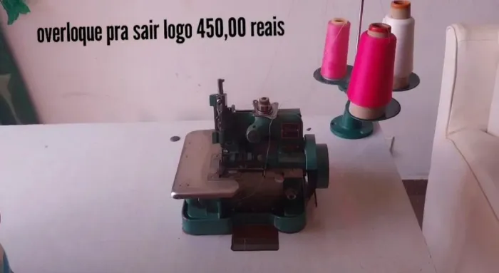 Máquina de Costura Overlock