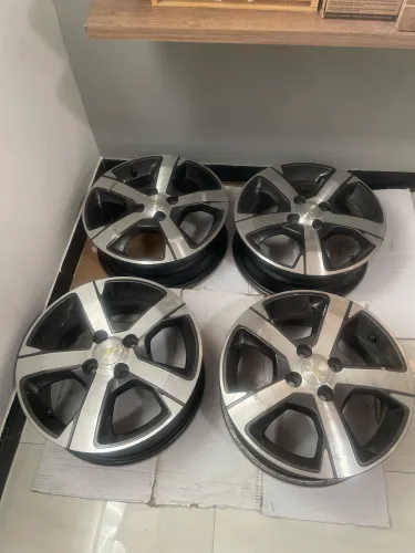 Vende-se Rodas original do Onix