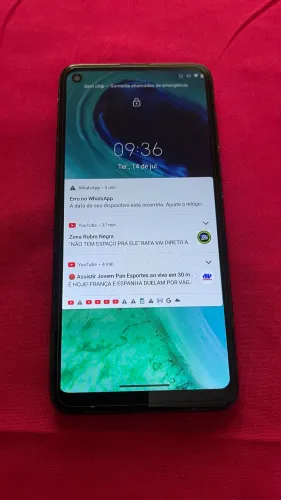 Moto g8