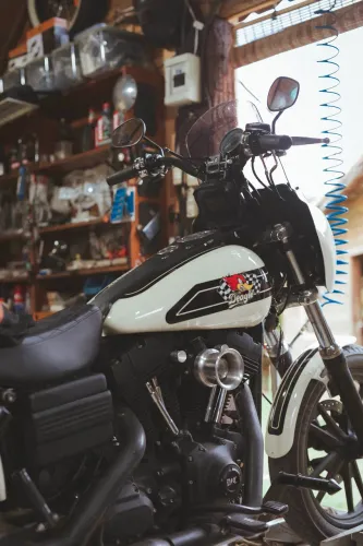 ? HARLEY-DAVIDSON DYNA SUPER GLIDE FXD 2010 ?