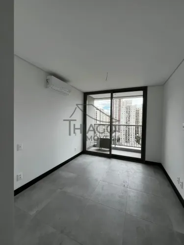 Studio novo com sacada e mobiliado de 20m² para locação, localizado no bairro do Tatuapé,