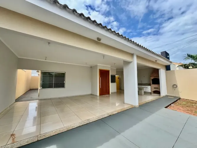 Casa com 2 dormitórios para alugar, 180 m² por R$ 4.625,00/mês - Jardim Primaveril - Três