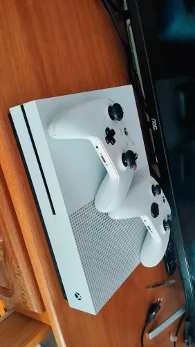 Xbox One S