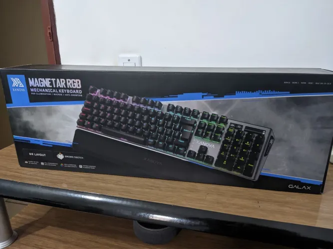 Teclado Mecânico Xanova Magnetar RGB Switch Cherry MX Brown