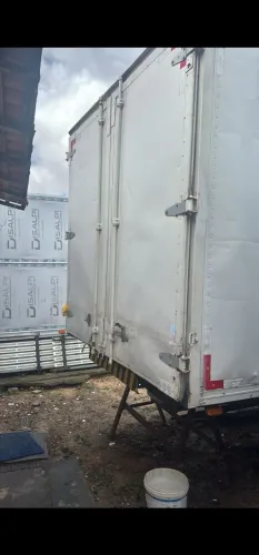 Vendo esse baú para 3/4, 5.40 de comprimento