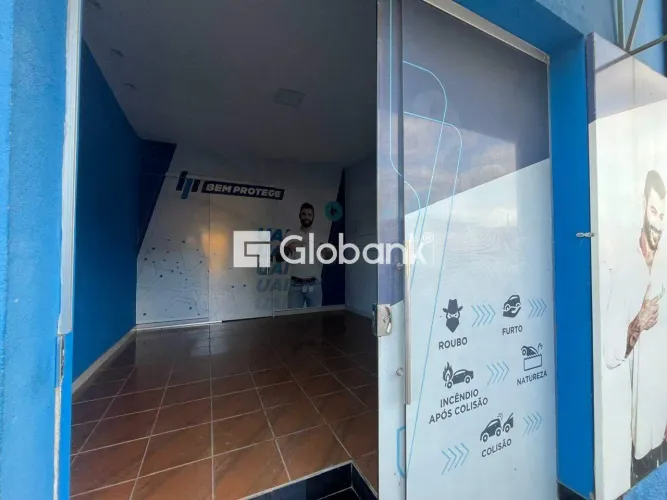 Ponto comercial para locação em Alto são joão 100m2, 2 escritórios