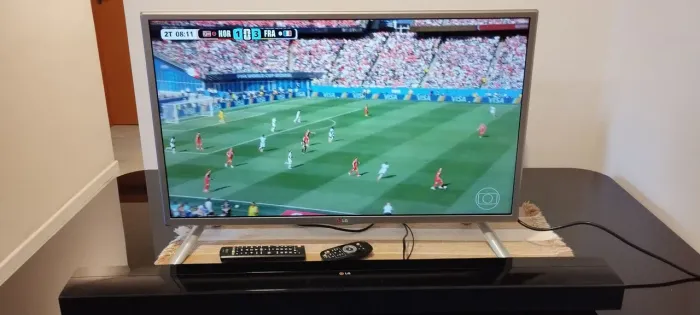 ? TV LG 32" + Soundbar LG + Suporte de Parede - R$ 600