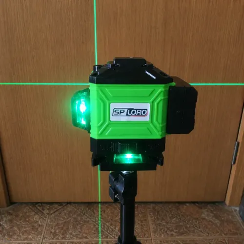 Nível Laser Verde 8 Linhas com Bateria e Tripé 