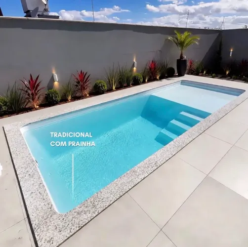 Piscina com prainha 6.7,8 metros