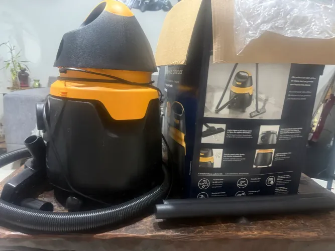 Aspirador de pó e agua. Electrolux
