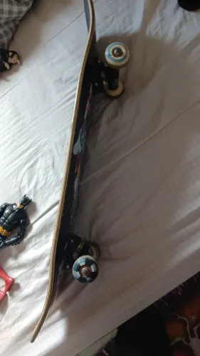 Estou vendendo skate novinho 