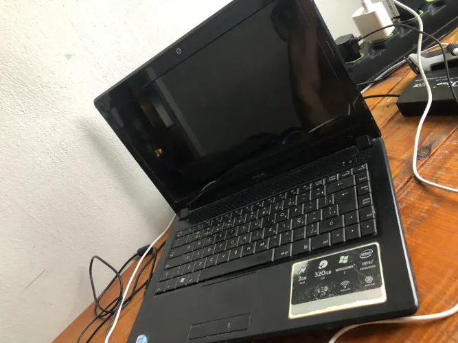 Notebook CCE Usado