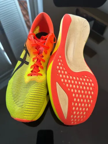 Tênis ASICS Metaspeed SKY