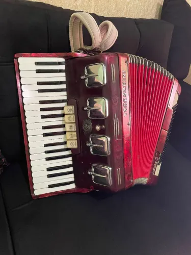 Acordeon Todeschini 80 baixos