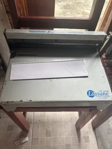 Encadernadora manual Lassane furo redondo