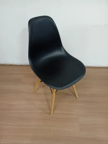 Cadeira Design Charles Eames em ABS