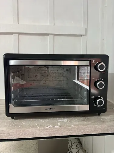 Forno Elétrico Britânia 44L Preto e Inox C/ Grill - 110v