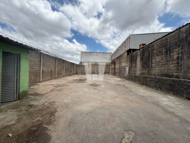 Lote com 360m2 próximo a BR-040 sentido CEASA