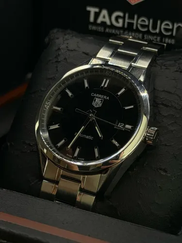 Tag Heuer Carrera
