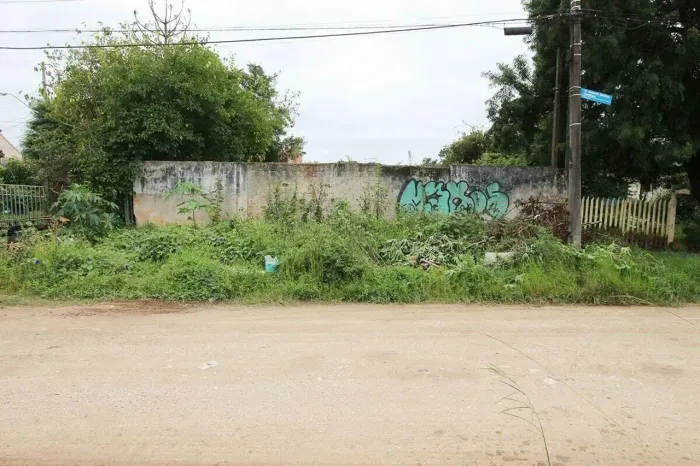 Terreno com 456m² , à venda, no bairro Uberaba em Curitiba