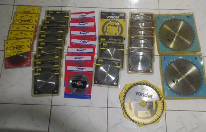 262 Discos diversos com preço de ocasião