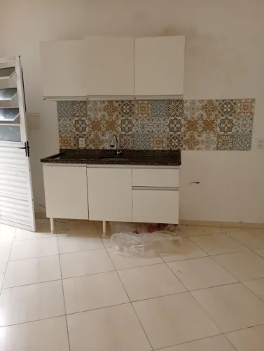Ótima kitnet na VL. Furlan,, ótima localização!!