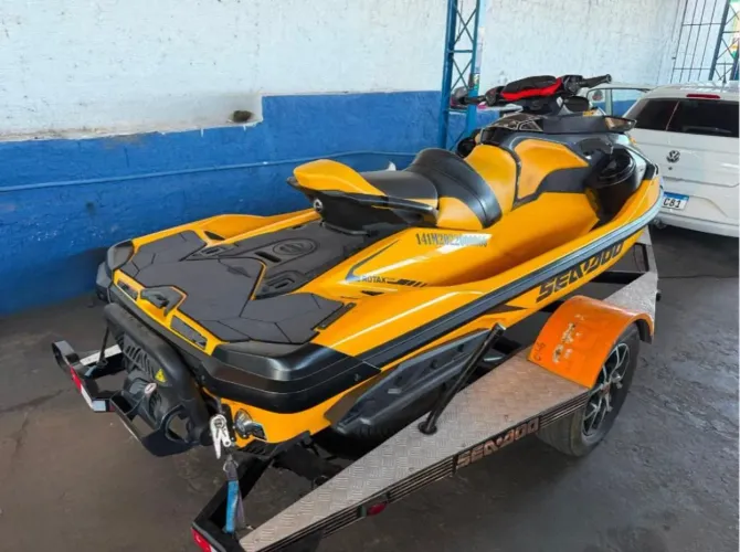 Jet ski Sea Doo RXT-x 300