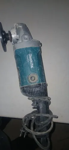 Esmerilhadeira makita 2200w